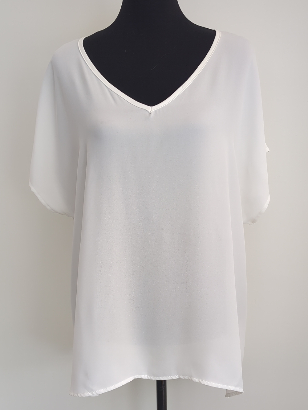 Bobeau Ivory V-Neck Dolman Short Sleeve Flowy Sheer Blouse Top LARGE